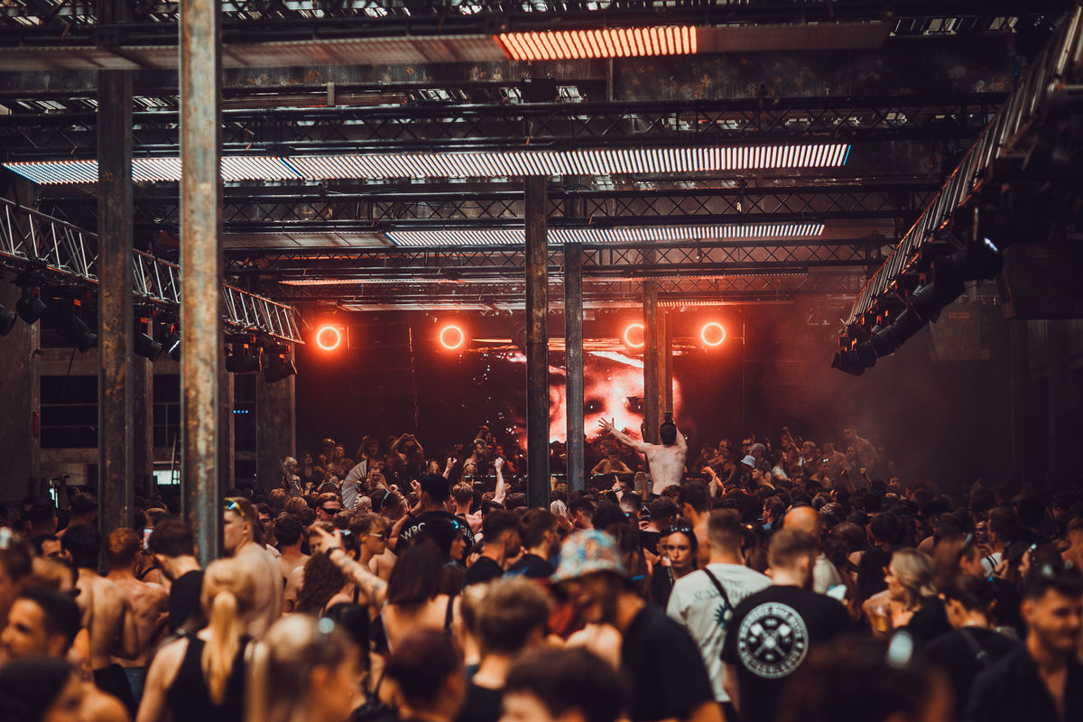 Loading... just a sec